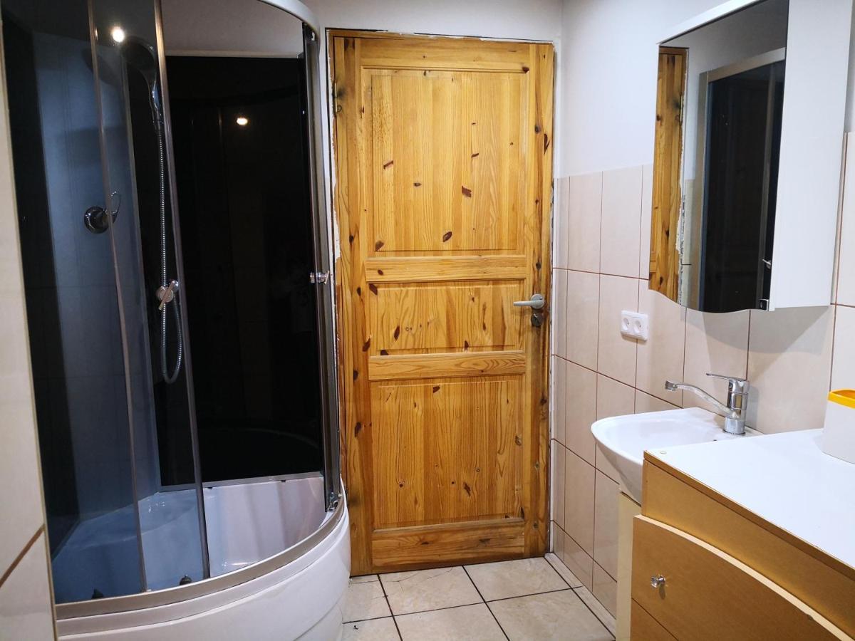 Apartament Kambario Nuoma Su Bendru Vonios Kambariu Kowno Zewnętrze zdjęcie