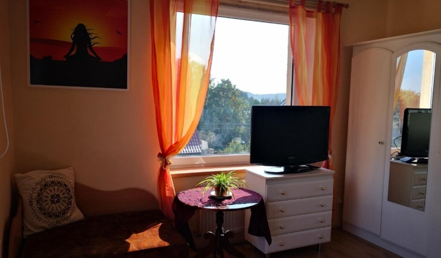 Apartament Kambario Nuoma Su Bendru Vonios Kambariu Kowno Zewnętrze zdjęcie